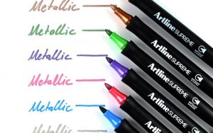 Viết thiệp bằng bút nhũ