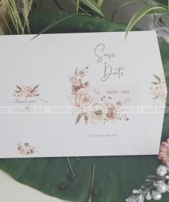 Mẫu thiệp cưới KN112 mặt ngoài